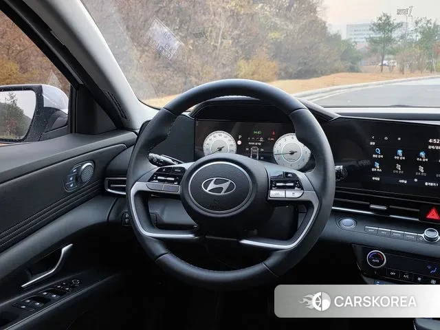 Hyundai The New Avante (CN7) 2024 Белый из Кореи, фото 4