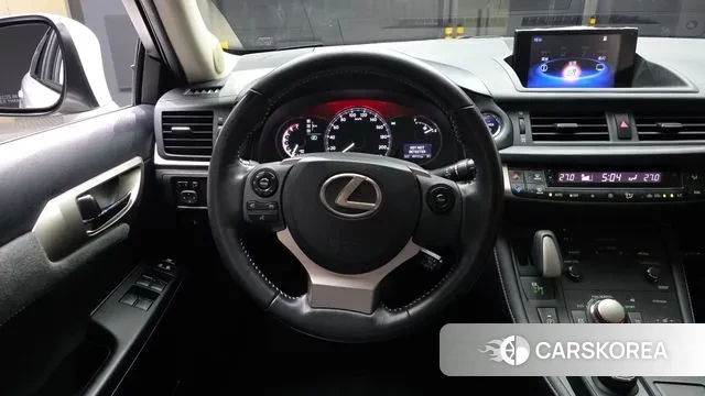 Lexus CT200h 2018 Белый из Кореи, фото 4