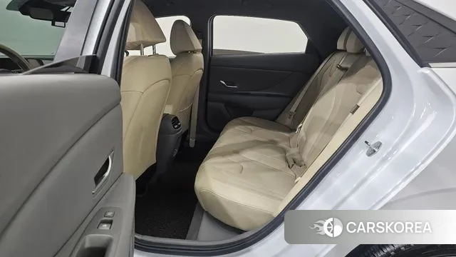 Hyundai The New Avante (CN7) 2024 Белый из Кореи, фото 4