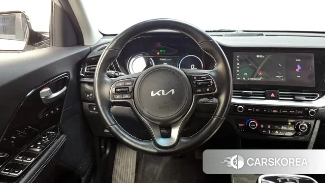 Kia Niro EV 2021 Серебряный из Кореи, фото 4