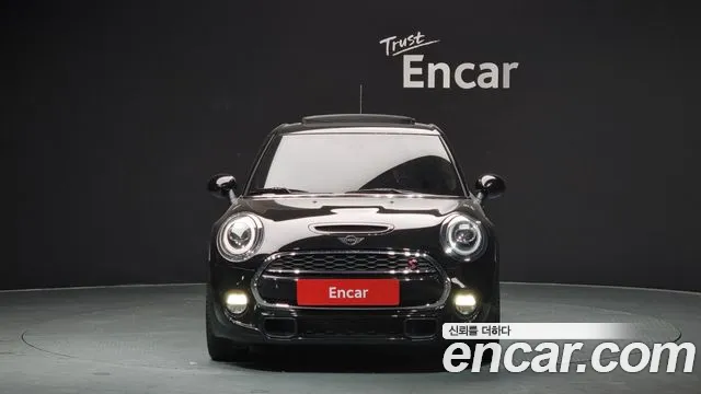 Mini Cooper 2018 Черный из Кореи, фото 4