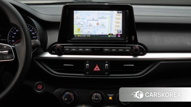 Kia The New K3 2nd generation 2022 Белый из Кореи, фото 4