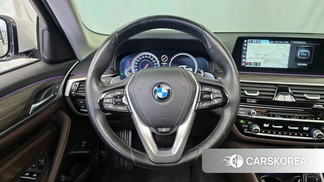 BMW 5 Series (G30) 2018 Белый из Кореи, фото 4