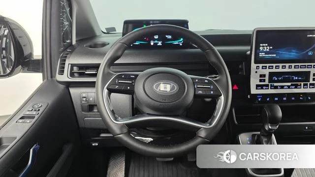 Hyundai Staria 2025 Белый из Кореи, фото 4