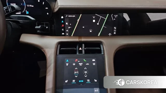 Porsche Taycan 2024 Серебристо-серый из Кореи, фото 4