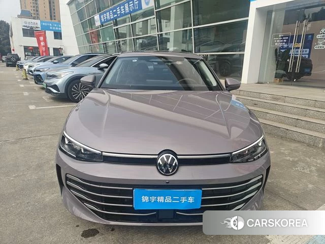 Volkswagen Passat 2024 Темно-серый из Китая, фото 4