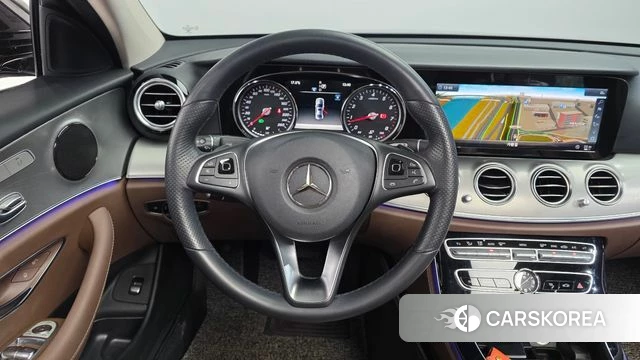 Mercedes-Benz E-Class W213 2018 Черный из Кореи, фото 4