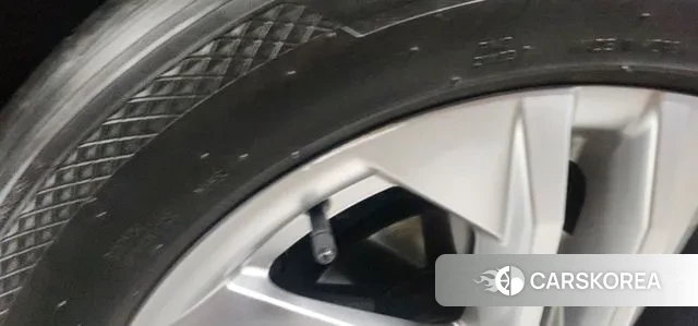 Audi Q7 (4M) 2021 Серебряный из Кореи, фото 4