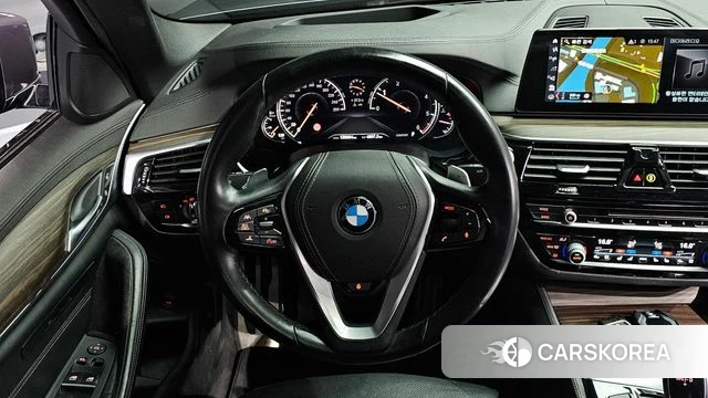 BMW 5 Series (G30) 2018 Черный из Кореи, фото 4