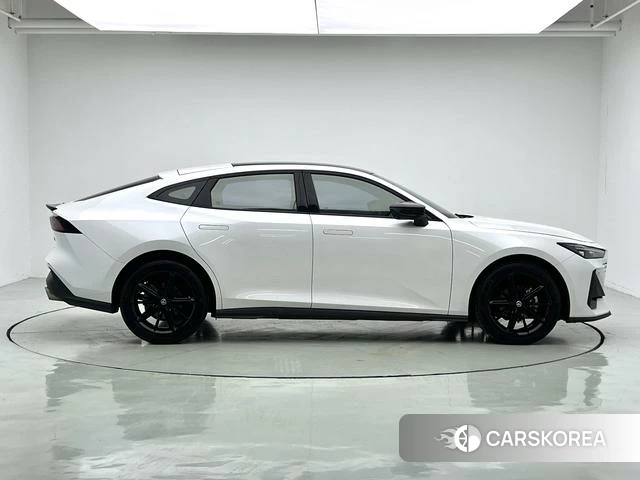 Chang'an UNI-V 2022 Белый из Китая, фото 4