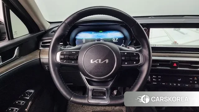 Kia K5 3rd generation 2023 Черный из Кореи, фото 4