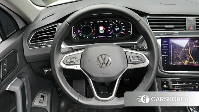 Volkswagen Tiguan second Generation 2023 Белый из Кореи, фото 4