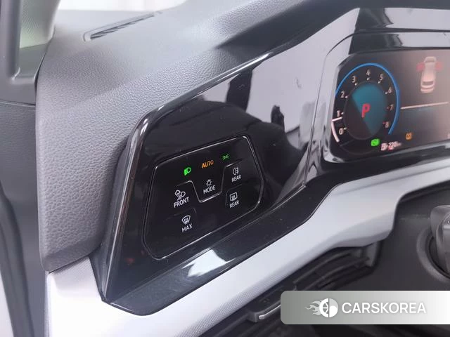Volkswagen Golf 2023 Белый из Китая, фото 4