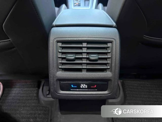 Volkswagen Golf 2022 Белый из Китая, фото 4