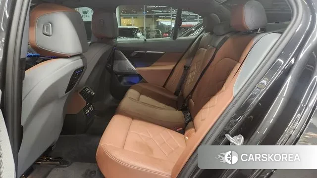 BMW 5 Series (G60) 2024 Серый из Кореи, фото 4