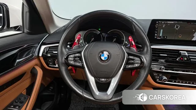 BMW 5 Series (G30) 2018 Белый из Кореи, фото 4