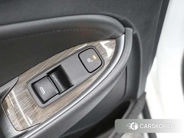 Chevrolet (GM Daewoo) All New Malibu 2018 Черный из Кореи, фото 4