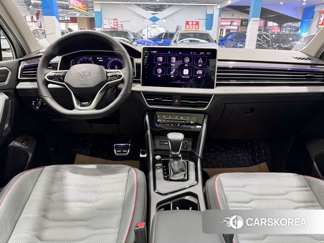 Volkswagen Tiguan L 2022 Серебристо-серый из Китая, фото 4