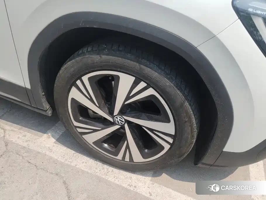 Volkswagen ID.6 CROZZ 2022 Белый из Китая, фото 5