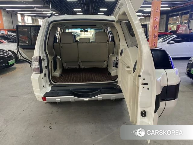 Mitsubishi  Pajero (imported) 2019 Белый из Китая, фото 4