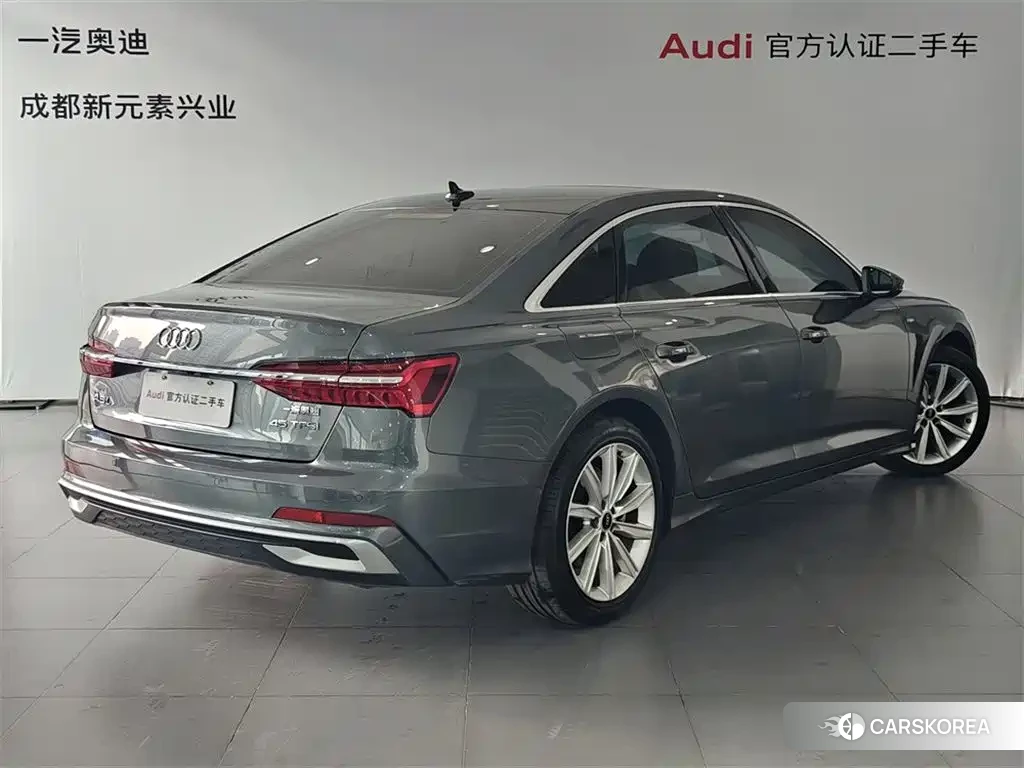 Audi A6L 2024 Silver/gray из Китая, фото 4