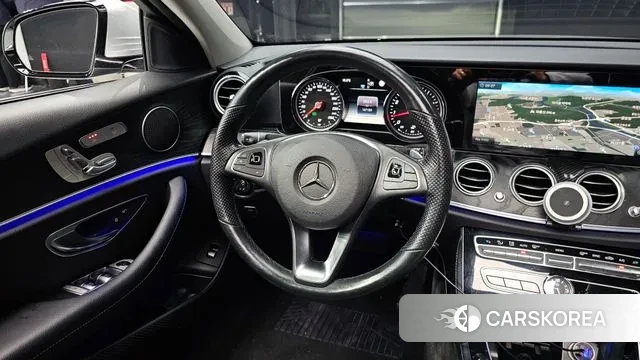 Mercedes-Benz E-Class W213 2018 Серебряный из Кореи, фото 4