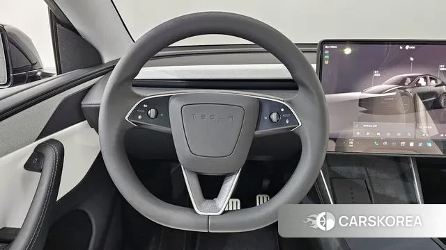 Tesla Model Y 2025 Черный из Кореи, фото 4