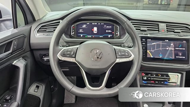 Volkswagen Tiguan second Generation 2021 Серебряный из Кореи, фото 4