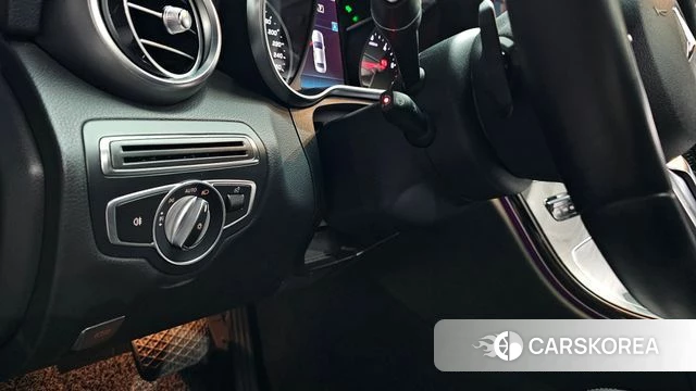 Mercedes-Benz C-Class W205 2018 Черный из Кореи, фото 4