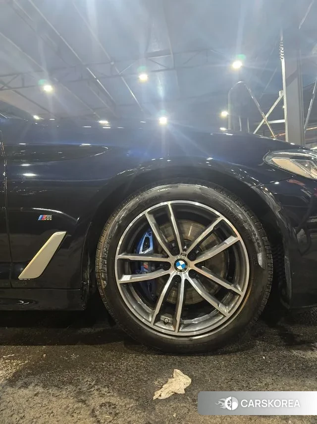 BMW 5 Series (G30) id 2900738 из Кореи 4