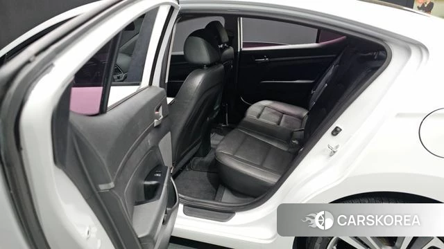 Hyundai Avante AD 2018 Белый из Кореи, фото 4