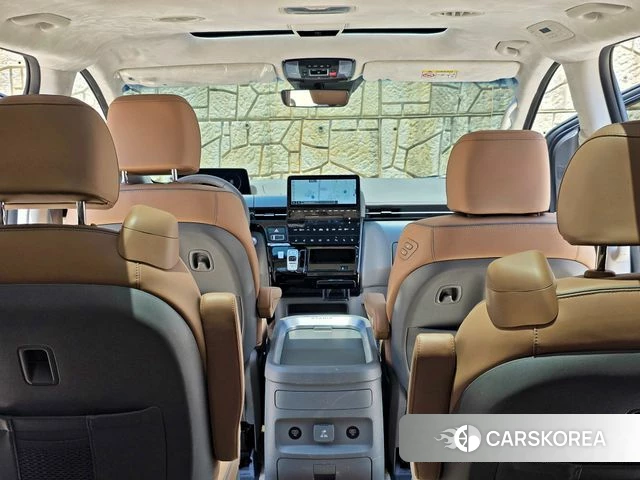 Hyundai Staria 2023 Серый из Кореи, фото 4
