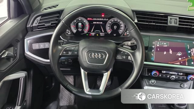 Audi Q3 (F3) 2023 Белый из Кореи, фото 4