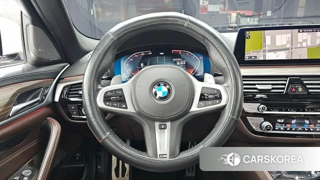 BMW 5 Series (G30) 2020 Белый из Кореи, фото 4