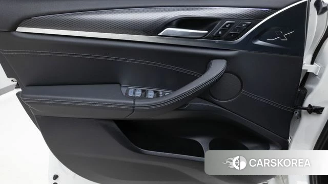 BMW X4 (G02) 2023 Белый из Кореи, фото 4