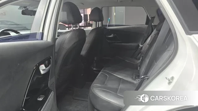 Kia Niro 2018 Белый из Кореи, фото 4