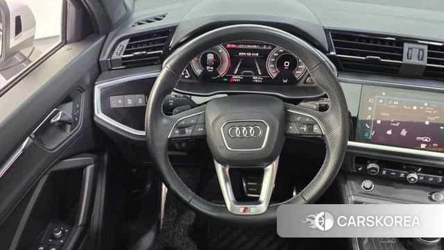 Audi Q3 (F3) 2023 Белый из Кореи, фото 4