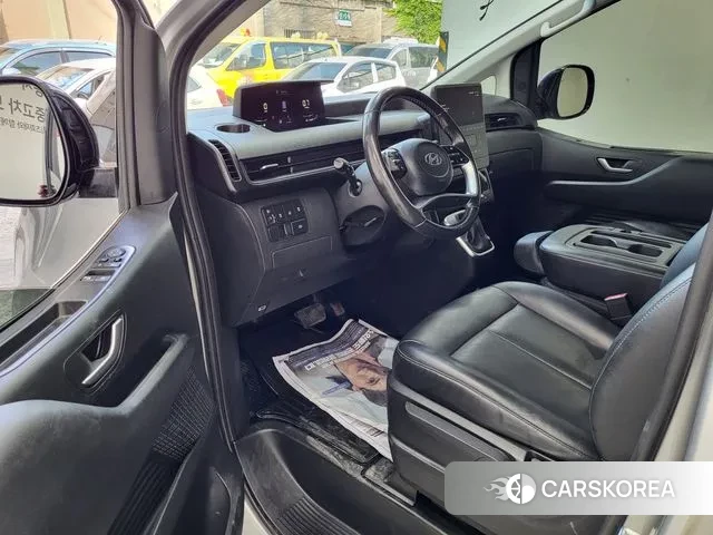 Hyundai Staria 2023 Серебристо-серый из Кореи, фото 4