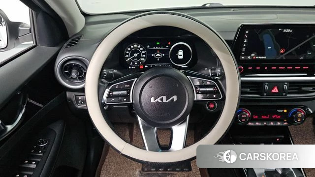 Kia The New K3 2nd generation 2022 Белый из Кореи, фото 4