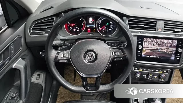 Volkswagen Tiguan second Generation 2020 Серебристо-серый из Кореи, фото 4