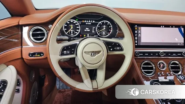 Bentley Continental GT 3rd Generation 2022 Зеленый из Кореи, фото 4