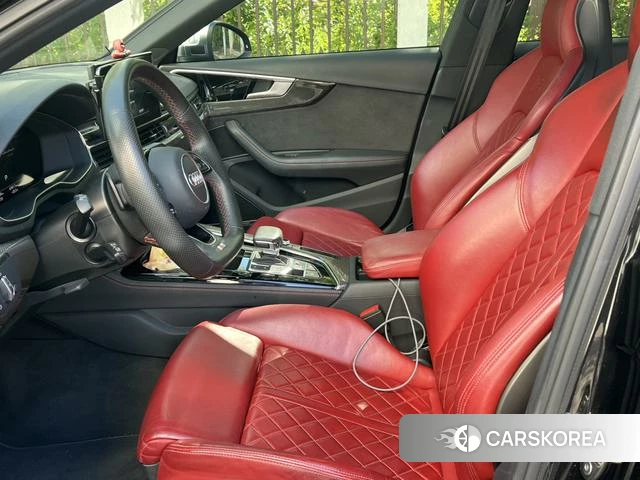 Audi S4 2023 Черный из Китая, фото 4