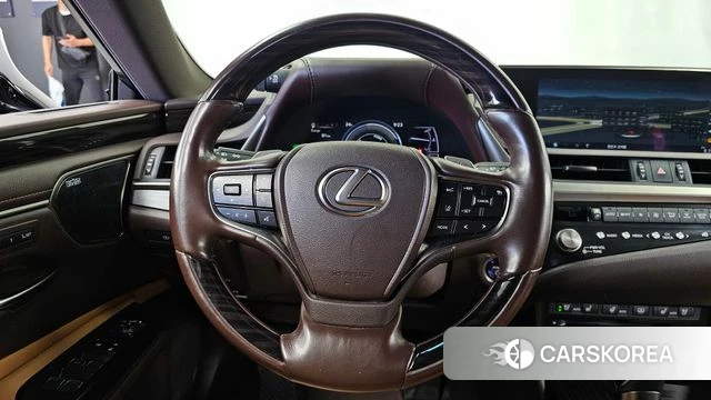 Lexus ES300h 7th generation 2020 Черный из Кореи, фото 4
