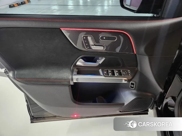 Mercedes-Benz GLB-Class X247 2025 Черный из Кореи, фото 4