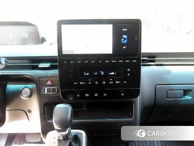 Hyundai Staria 2023 Белый из Кореи, фото 4