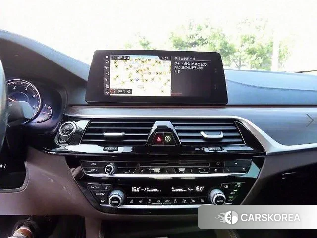 BMW 5 Series (G30) 2018 Серый из Кореи, фото 4