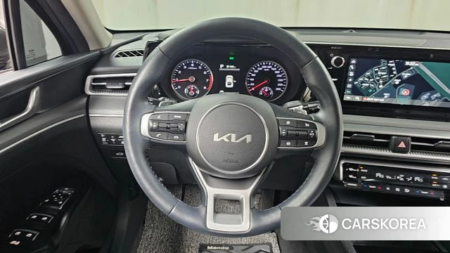 Kia K5 3rd generation 2023 Серый из Кореи, фото 4