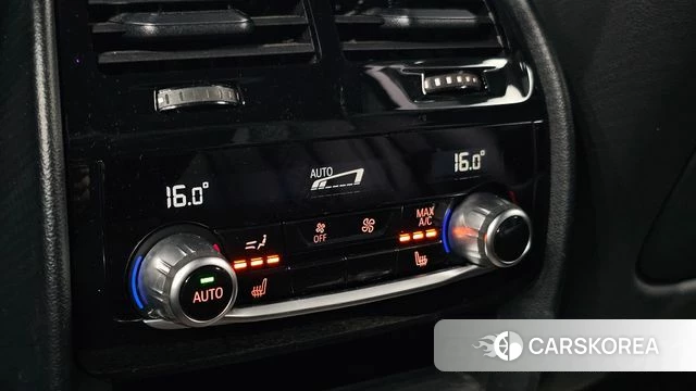 BMW 5 Series (G30) 2022 Белый из Кореи, фото 4