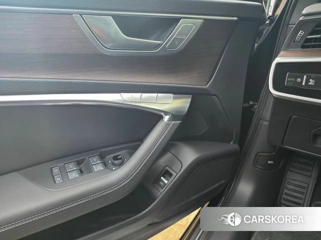 Audi A6 (C8) 2023 Синий из Кореи, фото 4