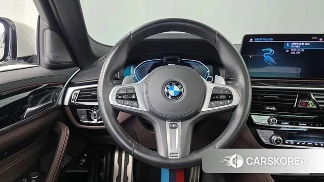 BMW 5 Series (G30) 2021 Белый из Кореи, фото 4